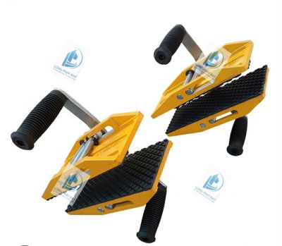 Tay cầm nhấc đá